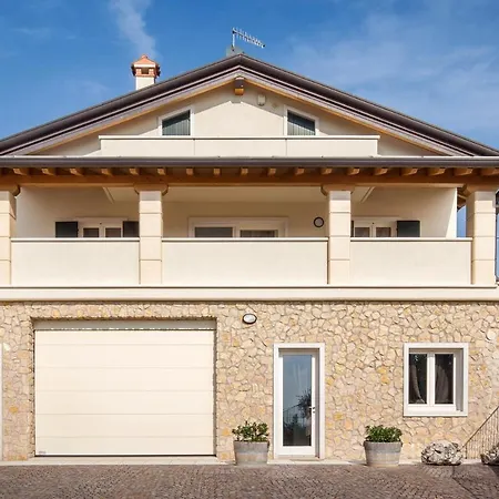 Oleandri Holiday home *