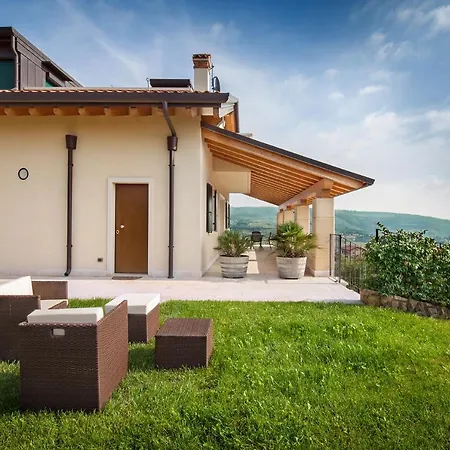 Oleandri Holiday home
